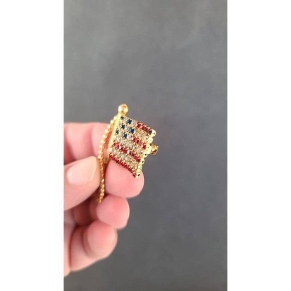 Vintage American Flag Rhinestone Brooch - Picture 6 of 10